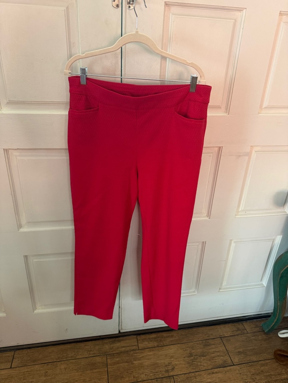 Chicos Women's Red Pull-On Stretch Ponte Pants